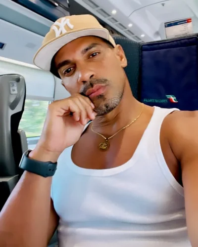 Tony photo 3, latino, curvy, black hair, 178 cm, 83 kg, Hong Kong