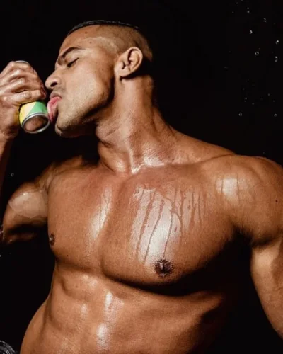 Tony photo 4, latino, curvy, black hair, 178 cm, 83 kg, Hong Kong