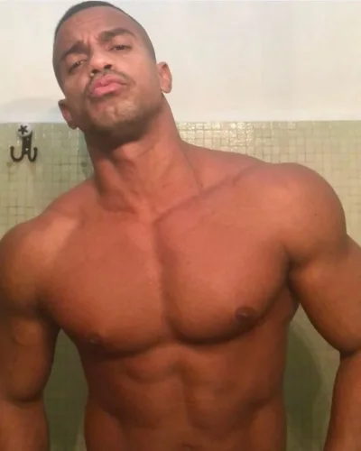 Tony photo 5, latino, curvy, black hair, 178 cm, 83 kg, Hong Kong