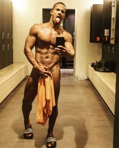 Tony photo 9, latino, curvy, black hair, 178 cm, 83 kg, Hong Kong