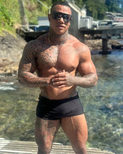 Galvao photo 12, latino, curvy, black hair, 180 cm, 95 kg, Hong Kong