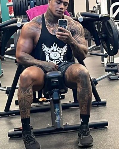 Galvao photo 15, latino, curvy, black hair, 180 cm, 95 kg, Hong Kong