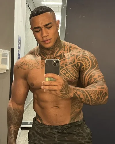 Galvao photo 17, latino, curvy, black hair, 180 cm, 95 kg, Hong Kong