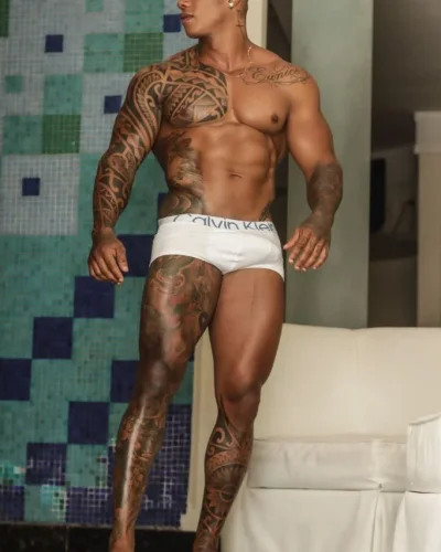 Galvao photo 9, latino, curvy, black hair, 180 cm, 95 kg, Hong Kong