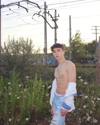 Finn photo 10, european, slim, brunette, 183 cm, 63 kg, Hong Kong