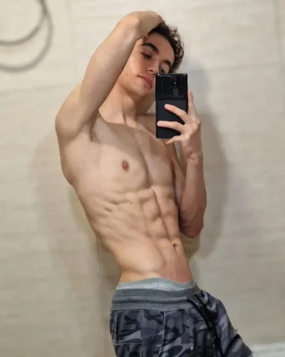Finn photo 13, european, slim, brunette, 183 cm, 63 kg, Hong Kong