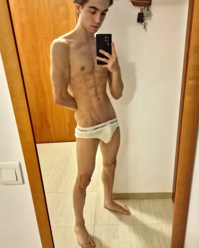 Finn photo 3, european, slim, brunette, 183 cm, 63 kg, Hong Kong