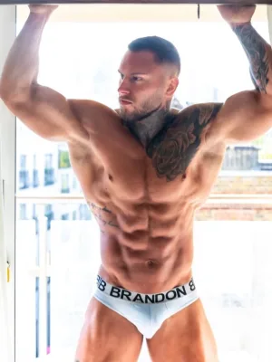 Vaughn photo 1, latino, curvy, brunette, 173 cm, 100 kg, Hong Kong