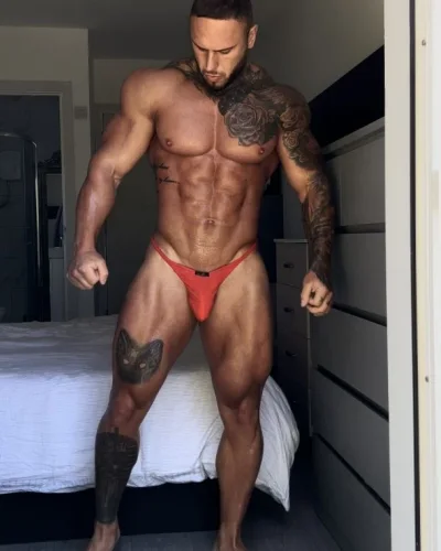 Vaughn photo 21, latino, curvy, brunette, 173 cm, 100 kg, Hong Kong