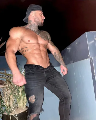 Vaughn photo 27, latino, curvy, brunette, 173 cm, 100 kg, Hong Kong