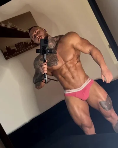 Vaughn photo 33, latino, curvy, brunette, 173 cm, 100 kg, Hong Kong