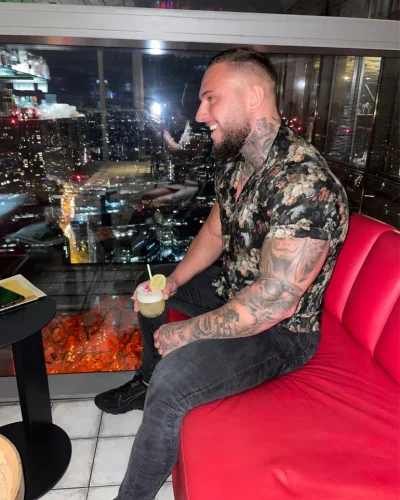 Vaughn photo 6, latino, curvy, brunette, 173 cm, 100 kg, Hong Kong