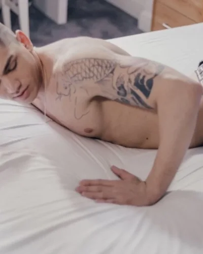 Zac photo 12, latino, curvy, black hair, 178 cm, 83 kg, Hong Kong