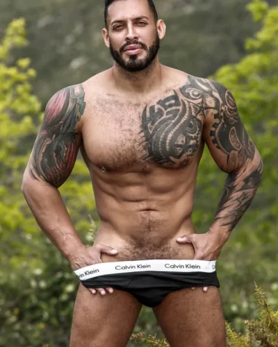 Viktor photo 11, latino, athletic, brunette, 180 cm, 79 kg, Hong Kong