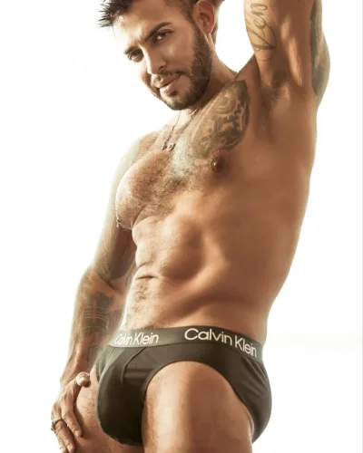 Viktor photo 13, latino, athletic, brunette, 180 cm, 79 kg, Hong Kong