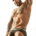 Viktor photo 13, latino, athletic, brunette, 180 cm, 79 kg, Hong Kong