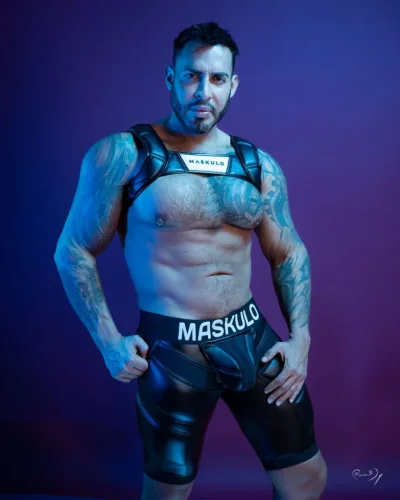 Viktor photo 16, latino, athletic, brunette, 180 cm, 79 kg, Hong Kong