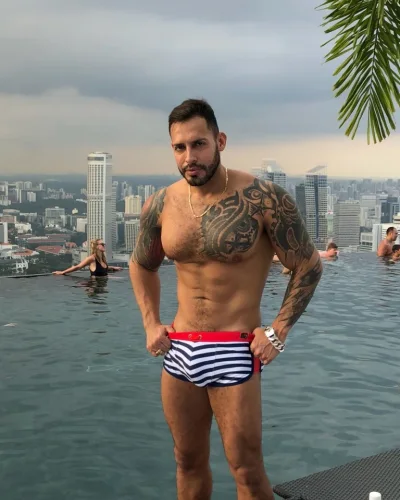 Viktor photo 6, latino, athletic, brunette, 180 cm, 79 kg, Hong Kong