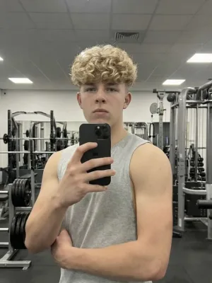 Diego photo 1, slavic, athletic, blonde hair, 175 cm, 70 kg, Hong Kong