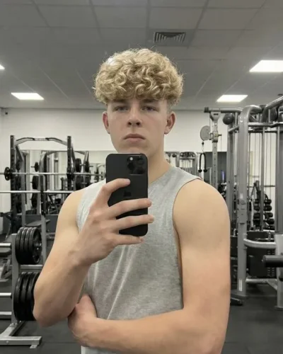 Diego photo 1, slavic, athletic, blonde hair, 175 cm, 70 kg, Hong Kong
