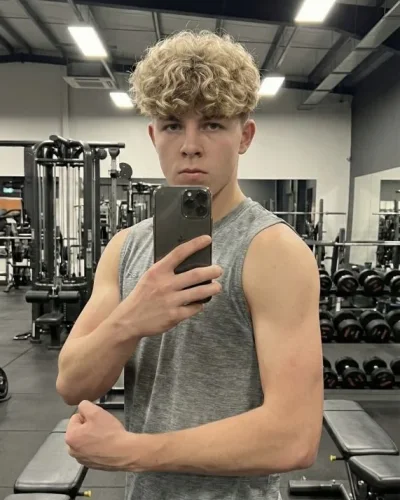 Diego photo 2, slavic, athletic, blonde hair, 175 cm, 70 kg, Hong Kong