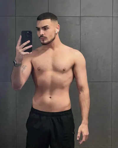 Wesley photo 3, slavic, athletic, black hair, 183 cm, 79 kg, Hong Kong