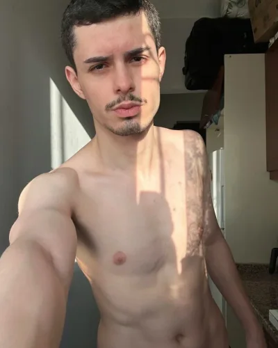 Tarik photo 10, european, average, brunette, 185 cm, 70 kg, Hong Kong