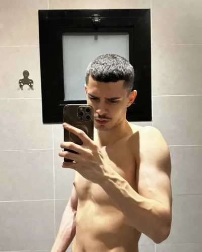 Tarik photo 12, european, average, brunette, 185 cm, 70 kg, Hong Kong