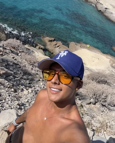 Lorenzo photo 17, latino, average, blonde hair, 170 cm, 56 kg, Hong Kong