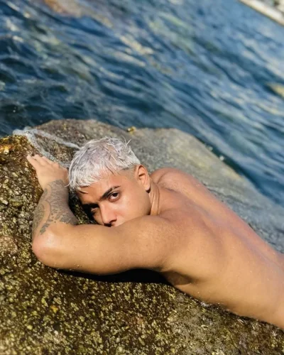 Lorenzo photo 41, latino, average, blonde hair, 170 cm, 56 kg, Hong Kong