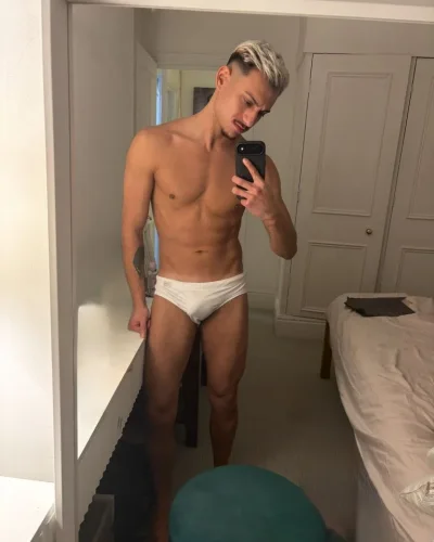 Arnaldo photo 10, latino, average, blonde hair, 173 cm, 63 kg, Hong Kong