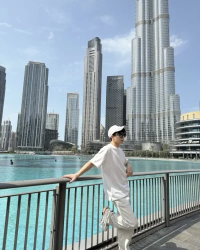 Yuri photo 4, latino, slim, brunette, 175 cm, 58 kg, Hong Kong
