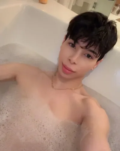 Yuri photo 6, latino, slim, brunette, 175 cm, 58 kg, Hong Kong