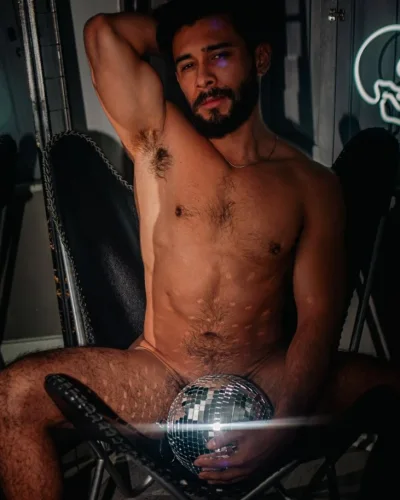 Preston photo 23, latino, athletic, black hair, 173 cm, 68 kg, Hong Kong