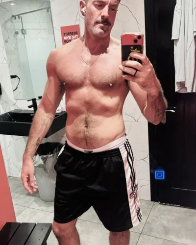 William photo 25, european, curvy, brunette, 188 cm, 95 kg, Hong Kong