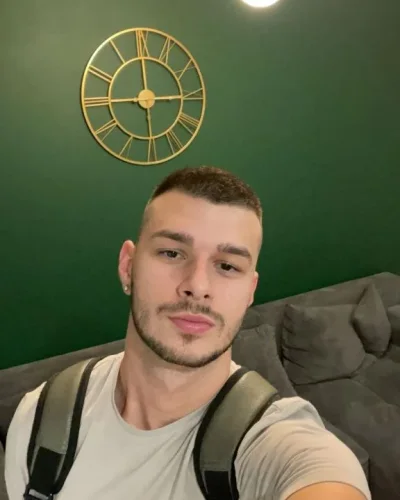 Golden photo 1, slavic, average, brunette, 185 cm, 77 kg, Hong Kong