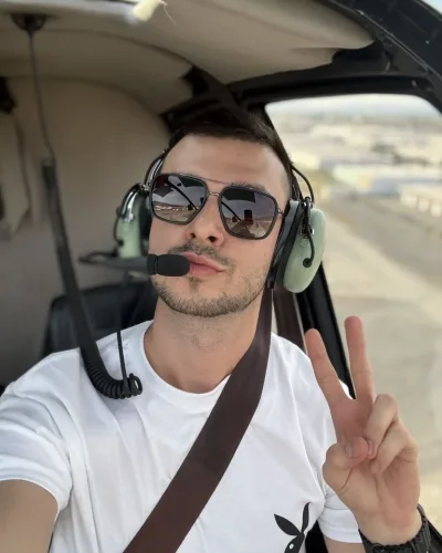 Golden photo 3, slavic, average, brunette, 185 cm, 77 kg, Hong Kong