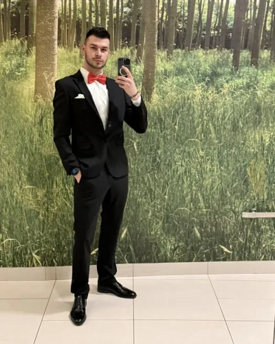 Golden photo 5, slavic, average, brunette, 185 cm, 77 kg, Hong Kong