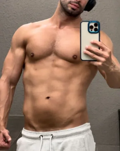 Valls photo 13, latino, curvy, black hair, 178 cm, 83 kg, Hong Kong