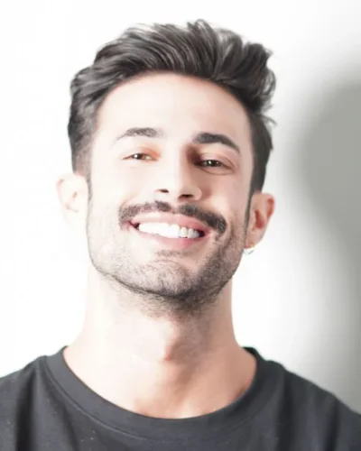 Valls photo 18, latino, curvy, black hair, 178 cm, 83 kg, Hong Kong