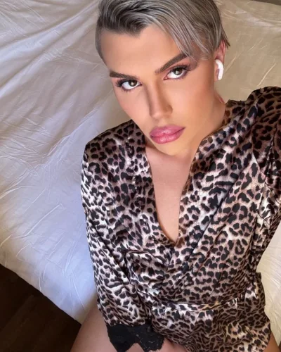 Hadley photo 10, latino, average, blonde hair, 180 cm, 65 kg, Hong Kong