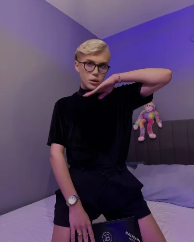 Hadley photo 9, latino, average, blonde hair, 180 cm, 65 kg, Hong Kong