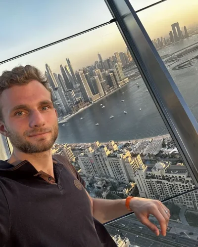 Stanley photo 6, slavic, average, brunette, 188 cm, 77 kg, Hong Kong