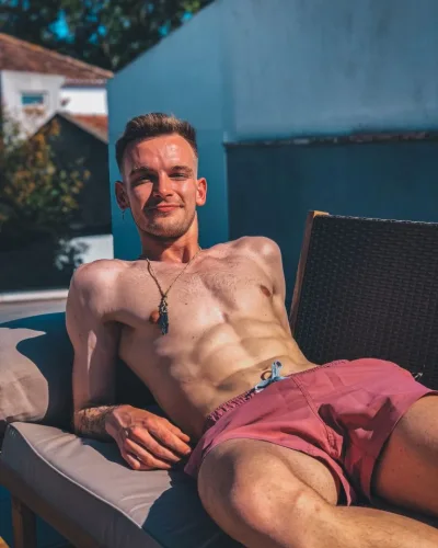 Vernon photo 6, slavic, average, brunette, 190 cm, 77 kg, Hong Kong