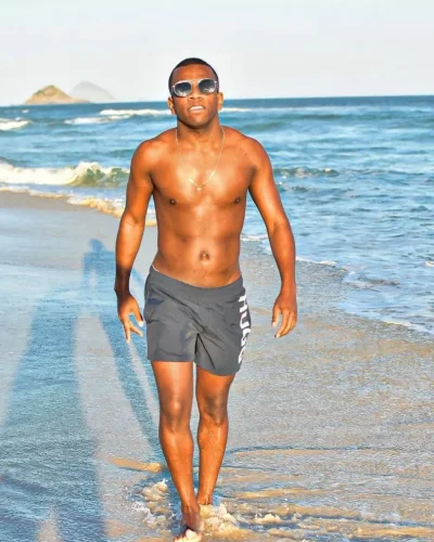 Thor photo 20, latino, average, black hair, 170 cm, 65 kg, Hong Kong