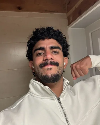 Vergon photo 10, latino, athletic, black hair, 183 cm, 83 kg, Hong Kong