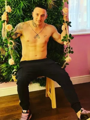 Connor photo 1, latino, curvy, brunette, 178 cm, 100 kg, Hong Kong