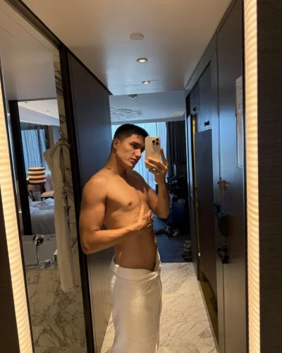 Vicente photo 1, latino, average, black hair, 185 cm, 77 kg, Hong Kong