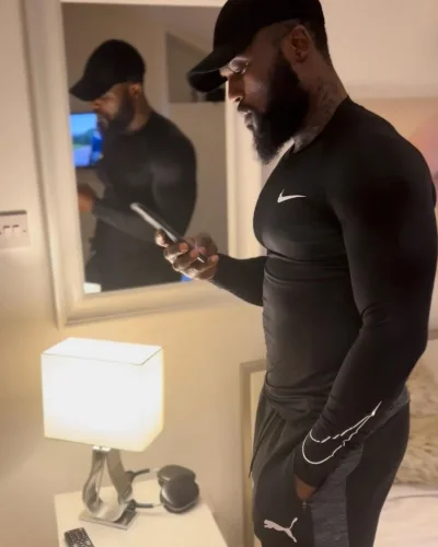 Domis photo 1, ebony / black, curvy, black hair, 183 cm, 95 kg, Hong Kong