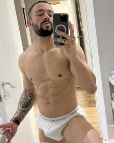 Wallace photo 8, latino, athletic, black hair, 178 cm, 72 kg, Hong Kong